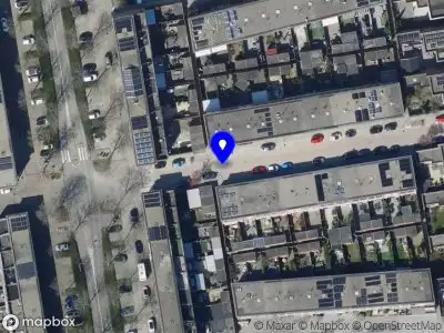 Ambulance met grote spoed naar de Theo Mann-Bouwmeesterstraat in Spijkenisse