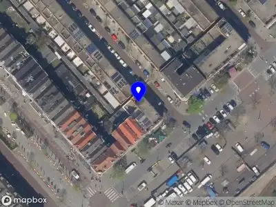 Ambulance met grote spoed naar de Paul Krugerstraat in Rotterdam
