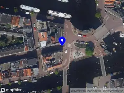 Brandweer met gepaste spoed naar de Haven in Leiden