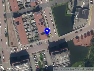 Ambulance met gepaste spoed naar de Van Polanenlaan in Capelle aan den IJssel