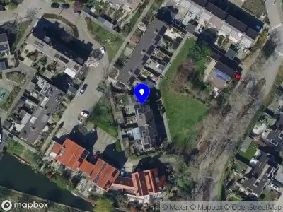 Ambulance met grote spoed naar de Schoener in Barendrecht