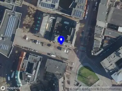 Ambulance en brandweer met grote spoed naar de Klein Mariënburg in Nijmegen vanwege grote brand