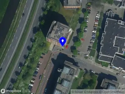 Ambulance met gepaste spoed naar de Harry Mulischstraat in Haarlem