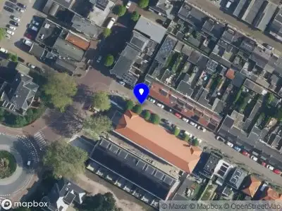 Ambulance met grote spoed naar de Vincent van Goghsingel in Hillegom