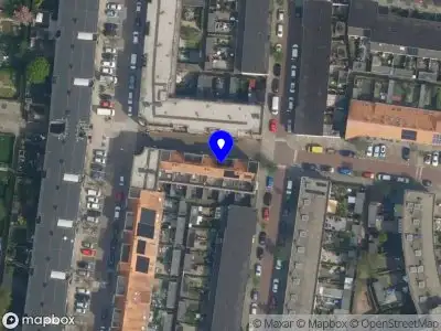 Ambulance met gepaste spoed naar de De Colignystraat in Delft
