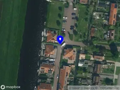 Ambulance met gepaste spoed naar de Veenderijgouw in Broek in Waterland