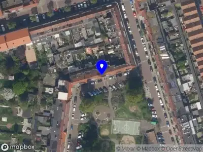Ambulance met gepaste spoed naar de Messchaertplein in Vlaardingen