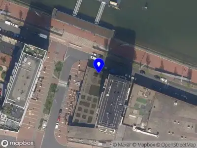 Politie naar de Piet Smitkade in Rotterdam