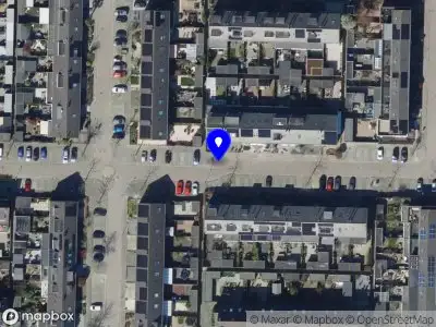 Ambulance met gepaste spoed naar de Mazurkastraat in Barendrecht