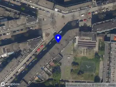 Ambulance met grote spoed naar de Catharina Beersmansstraat in Rotterdam