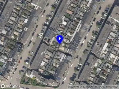 Ambulance met gepaste spoed naar de Starstraat in Rotterdam