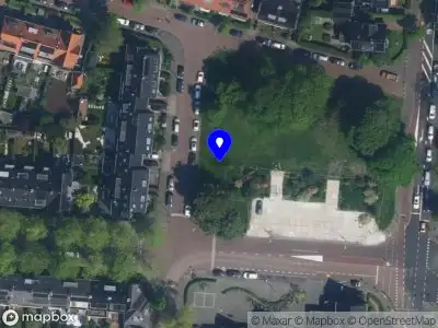 Ambulance met grote spoed naar de Julianaplein in Heemstede