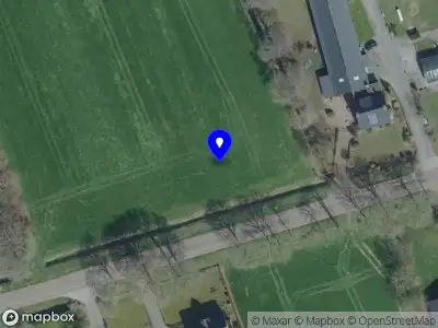 Politie naar de Patersweg in Uden vanwege voertuigen te water