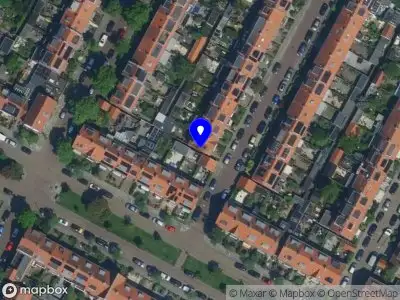 Ambulance met grote spoed naar de Roskamstraat in Haarlem