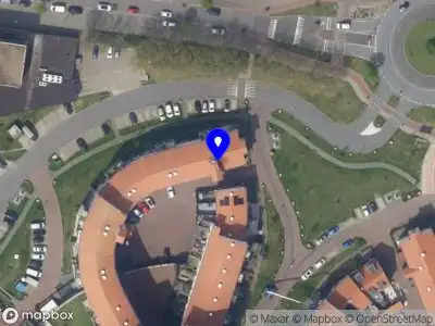 Ambulance met grote spoed naar de Keurmeesterhof in Rijnsburg