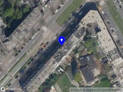 Ambulance met gepaste spoed naar de Bergselaan in Rotterdam