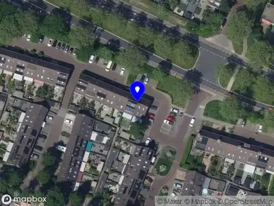 Ambulance met grote spoed naar de Joke Smit-erf in Dordrecht