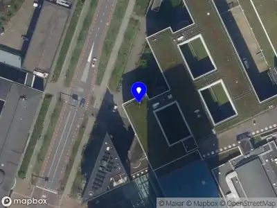 Ambulance met gepaste spoed naar de Wytemaweg in Rotterdam