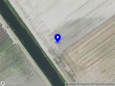 Ambulance met grote spoed naar de Agriport in Middenmeer