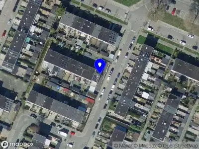 Ambulance met gepaste spoed naar de Toverfluitstraat in Hoogvliet Rotterdam