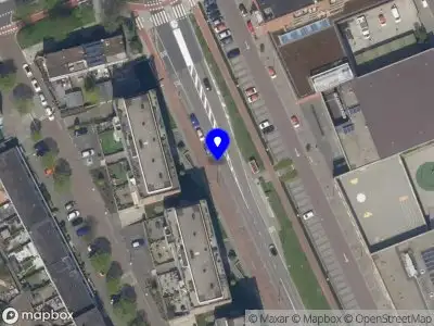 Ambulance met gepaste spoed naar de Van Hogendorplaan in Vlaardingen