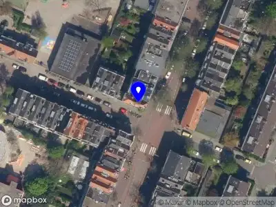 Ambulance met grote spoed naar de Kortekade in Rotterdam