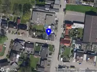 Brandweer en politie met grote spoed naar de Dorpsweg in De Heen vanwege waarnemen gaslucht