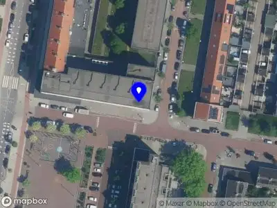 Ambulance met grote spoed naar de Leibnizstraat in Amsterdam