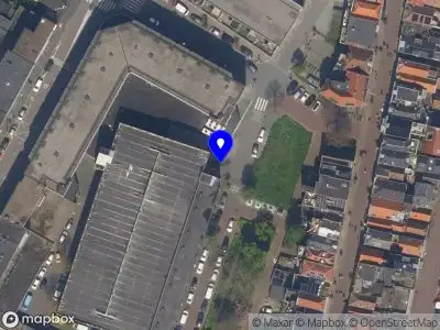 Ambulance met gepaste spoed naar de Kornelis Speelmanstraat in Vlaardingen