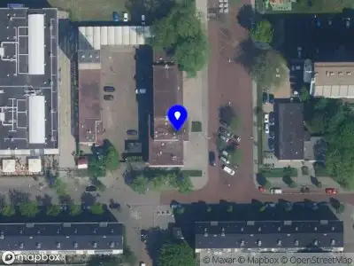 Ambulance met grote spoed naar de Naaldwijkstraat in Amsterdam