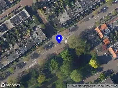 Ambulance met grote spoed naar de Schoutenstraat in 's-Gravenhage