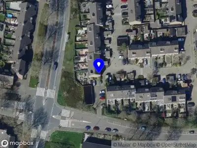 Ambulance met grote spoed naar de Baarsveen in Spijkenisse