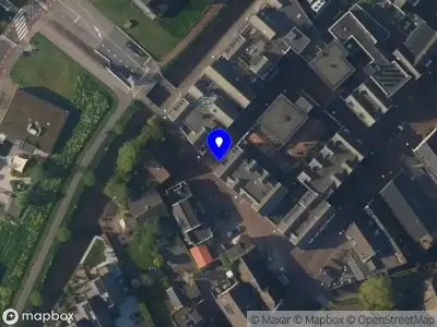 Ambulance met grote spoed naar de Kolfbaan in Nieuwkoop