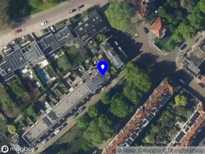 Brandweer met grote spoed naar de Waldeck Pyrmontkade in Utrecht vanwege afhijsen patient
