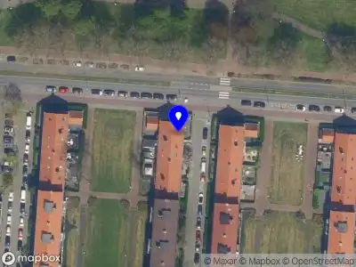 Ambulance met grote spoed naar de Johan de Meesterstraat in Rotterdam