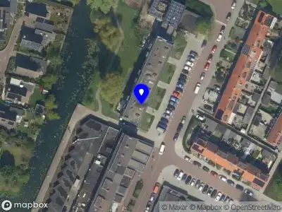 112 melding Ambulance met gepaste spoed naar de Raadhuisstraat in Rozenburg