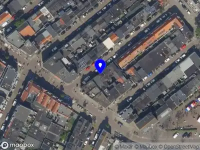 Ambulance met gepaste spoed naar de Houtstraat in Schiedam