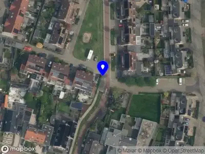 Brandweer met grote spoed naar de Molenaarserf in Houten vanwege reanimatie