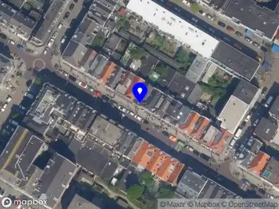 Ambulance met grote spoed naar de Noordmolenstraat in Rotterdam