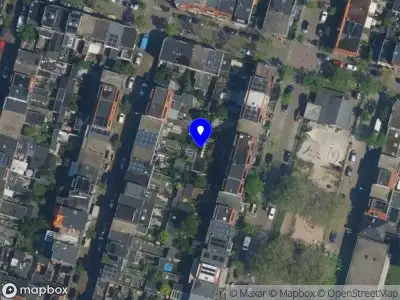 Ambulance met grote spoed naar de Ben Viljoenstraat in Haarlem