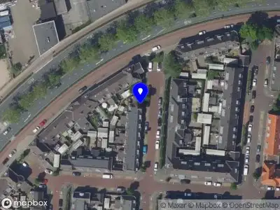 Ambulance met grote spoed naar de Wantijstraat in Dordrecht