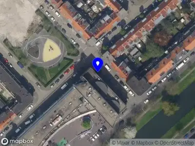 Ambulance met gepaste spoed naar de Dahliastraat in Rotterdam