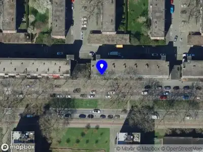 Ambulance met grote spoed naar de Slinge in Rotterdam