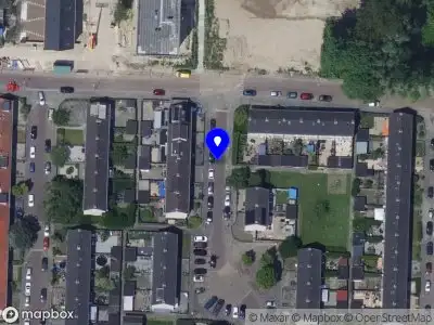 Ambulance met gepaste spoed naar de De Rijpstraat in Dordrecht