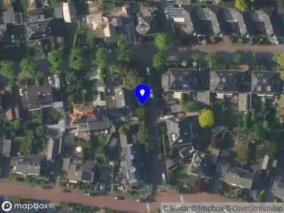 Politie naar de Nieuwe Kerklaan in Huizen vanwege aanrijding met letsel