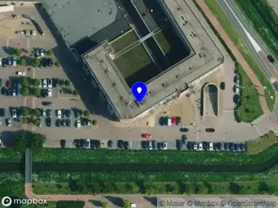 Politie naar de Ransuil in Urk vanwege aanrijding met letsel