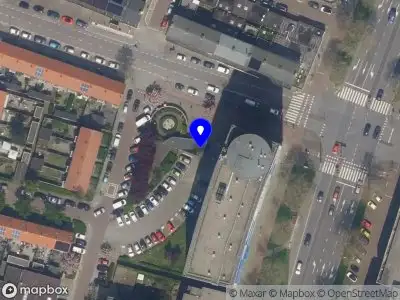 Ambulance met gepaste spoed naar de Billitonflat in Vlaardingen