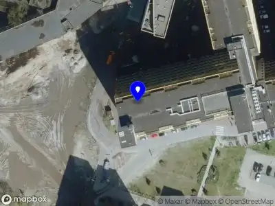 Politie naar de Victoriapark in Eindhoven vanwege steekincident