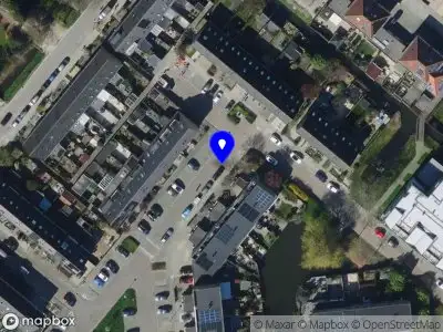 Ambulance met grote spoed naar de Burgemeester G van Andellaan in Zuidland