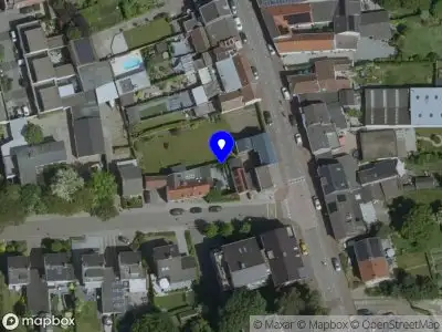 Brandweer en politie met grote spoed naar de Stationsstraat in Gronsveld vanwege middelgrote brand
